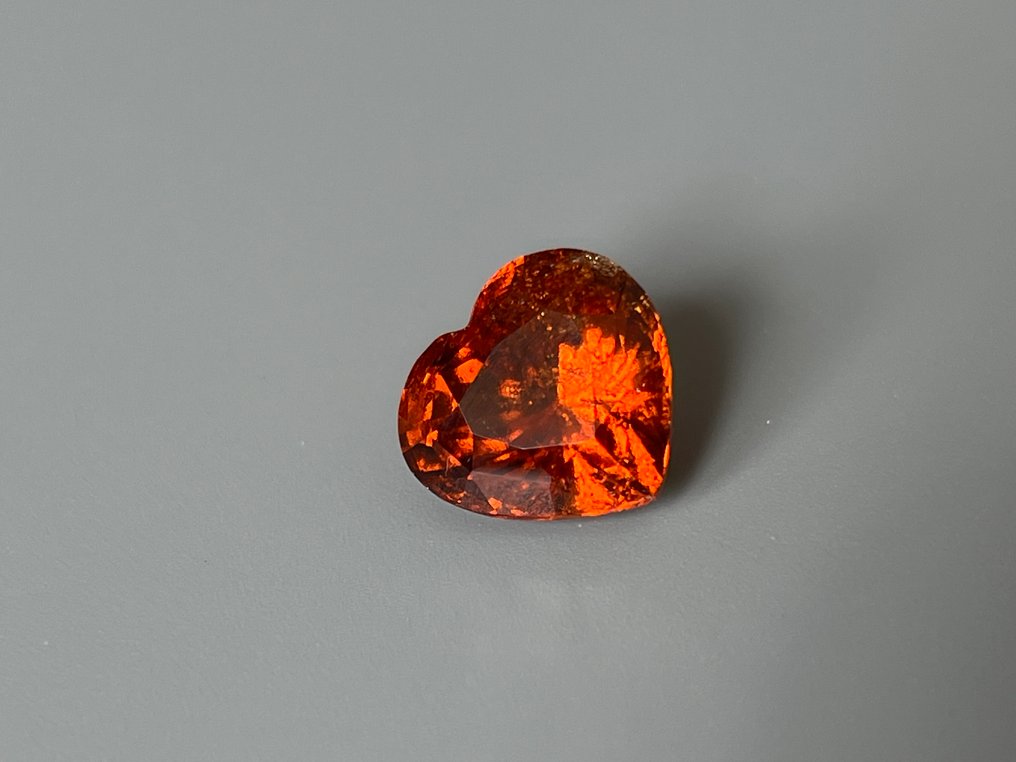 1 pcs  Oranje Granaat  - 12.83 ct - Antwerp Laboratory for Gemstone Testing (ALGT) #1.0