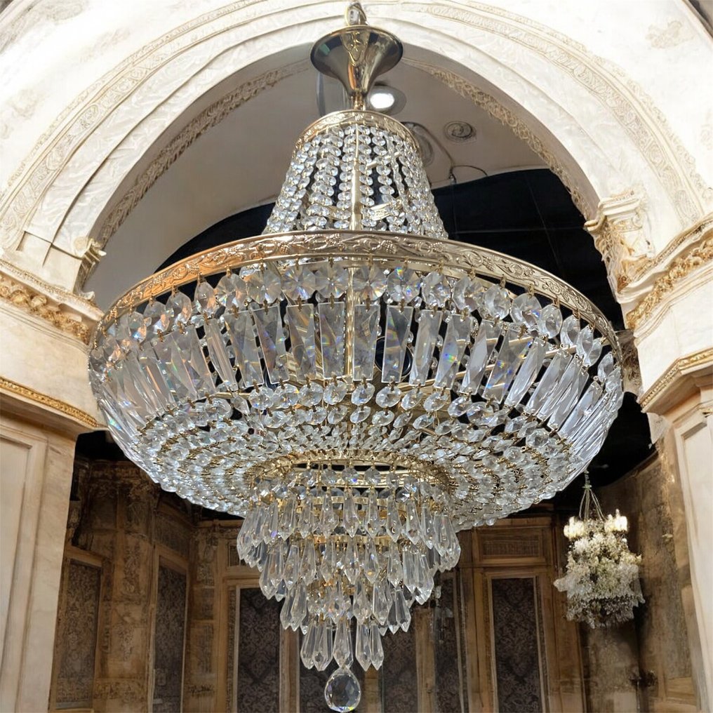 Chandelier - in crystal classic elegant style #1.0