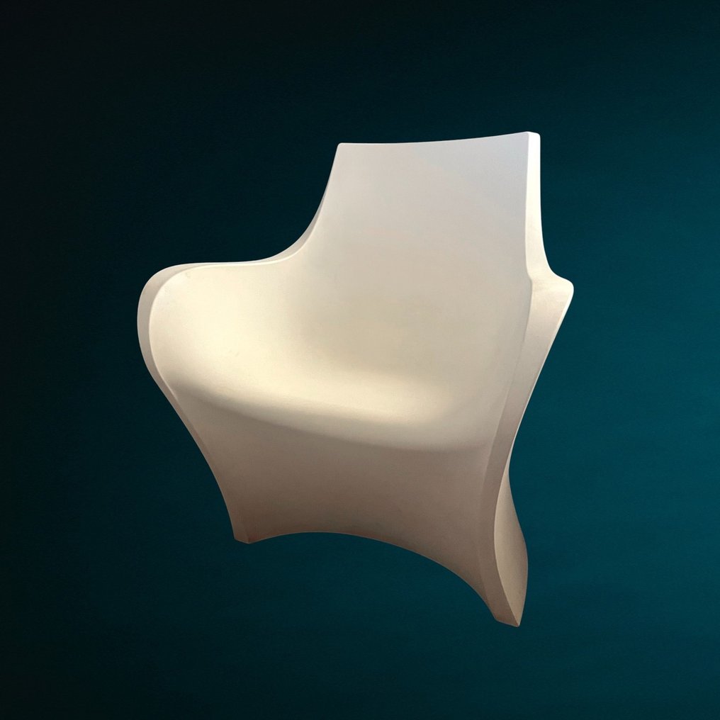 B-Line - Karim Rashid - Armchair - Woopy - Polypropylene #1.0
