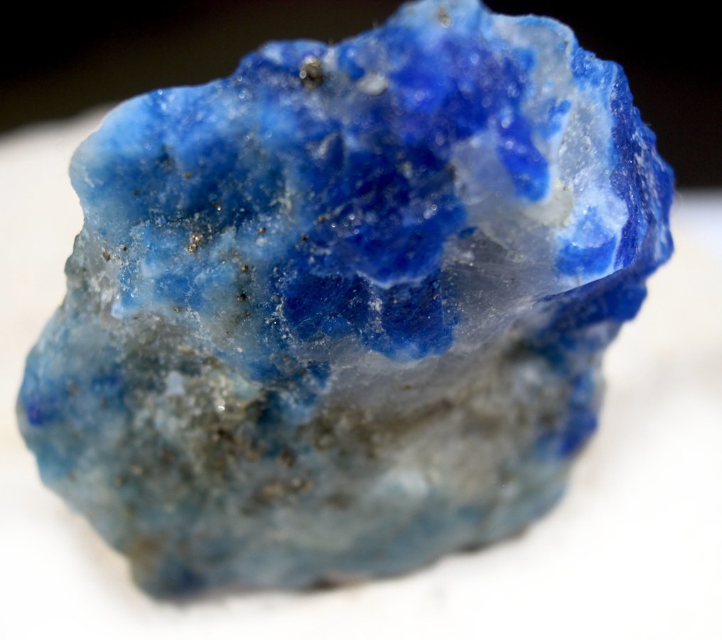 No Reserve - 96.70 Ct. Rare Hauyne Raw Natural Specimen - Height: 39 mm - Width: 35 mm- 19.34 g #1.0