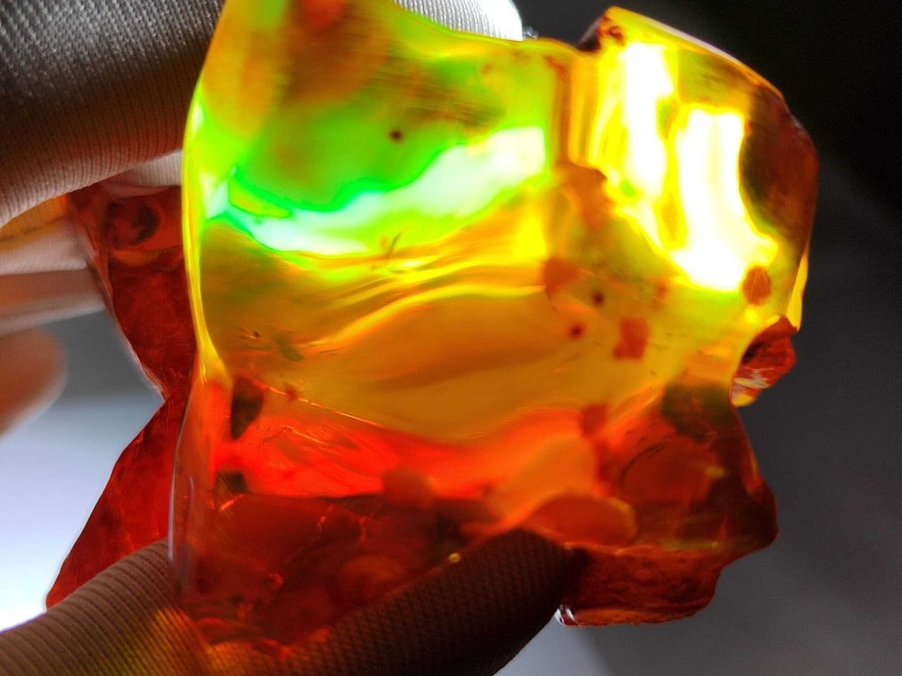 Dominikansk bärnsten!! AAA-kvalitet - 425 ct- 85 g #4.3