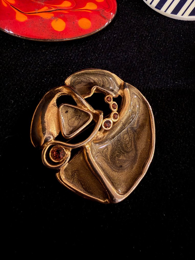 Εντυπωσιακό σύνολο έξι αντίκες καρφίτσες – μια ζωηρή επίδειξη του σχεδιασμού των μέσων του 20ού - Καρφίτσα #4.3