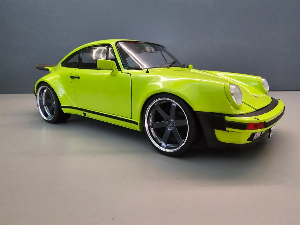 Norev 1:18 - 模型汽车 - Customised Porsche 911 (930) Turbo - 释放保时捷911 Turbo 3.0的强大动力,配合这款令人惊叹的1:18比例合金模型,来自 #3.2