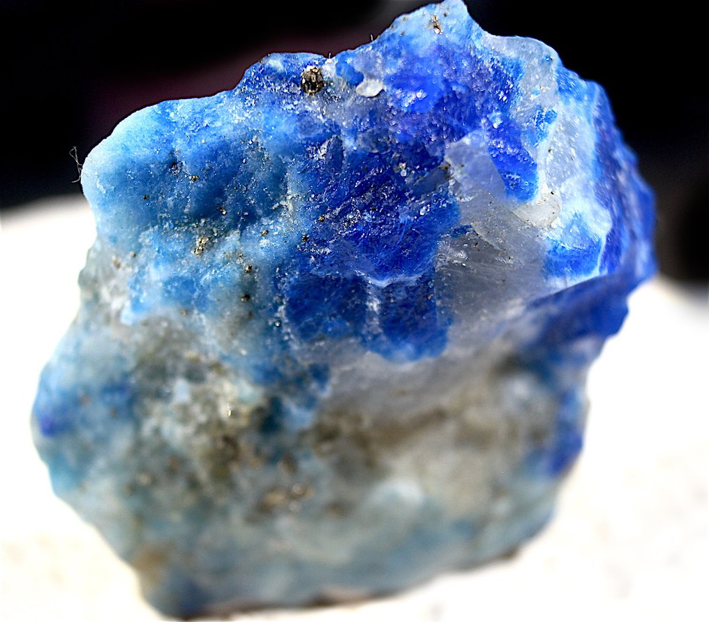 No Reserve - 96.70 Ct. Rare Hauyne Raw Natural Specimen - Height: 39 mm - Width: 35 mm- 19.34 g #1.0