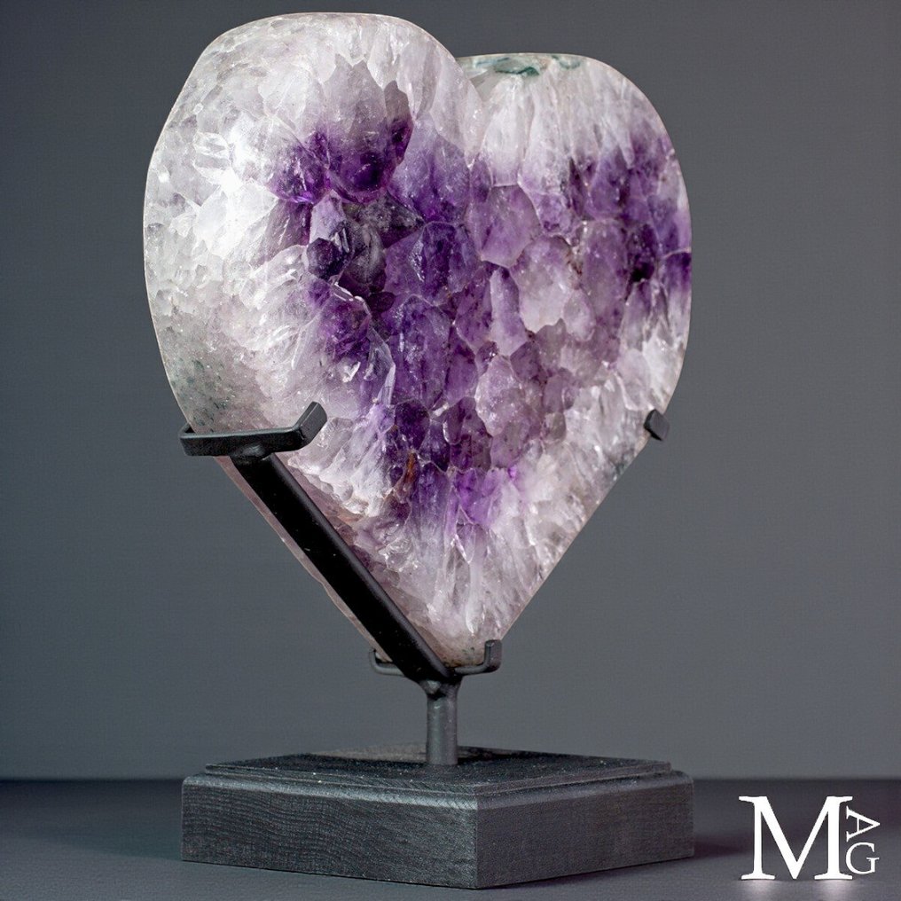 A Real Wonder of the Nature - Wonderful Amethyst Heart - Natural Deep Purple Crystallization - Height: 320 mm - Width: 270 mm- 7586 g #3.2