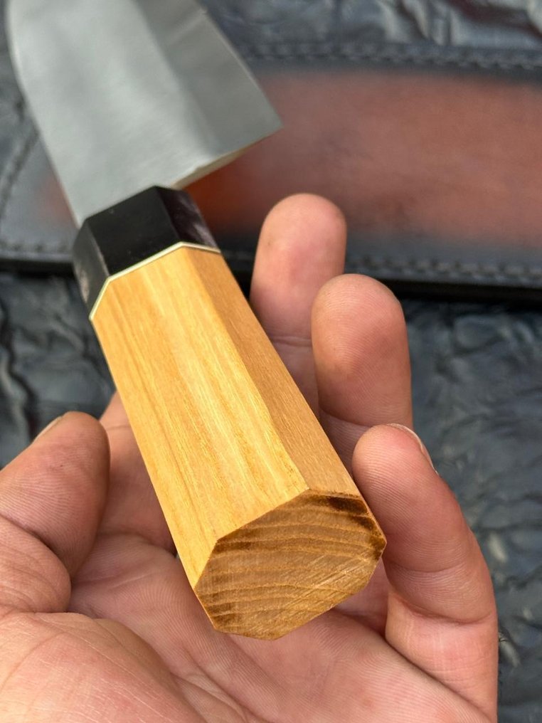 厨刀 -  厨房刀具 - 不锈钢12c27厨师刀，水牛角柄配ASH木柄 - 木头 - 亚洲 #4.3