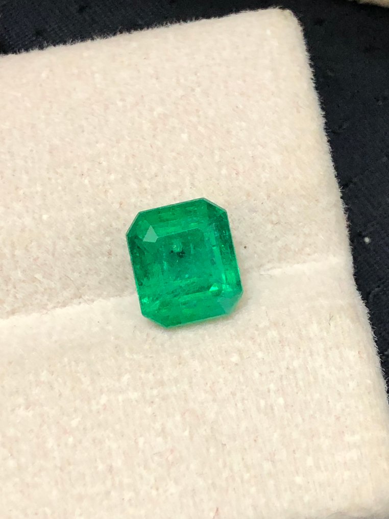 No reserve price - 1 pcs  Green Emerald  - 1.43 ct - International Colored Gemstone Association (ICA GemLab) #1.0
