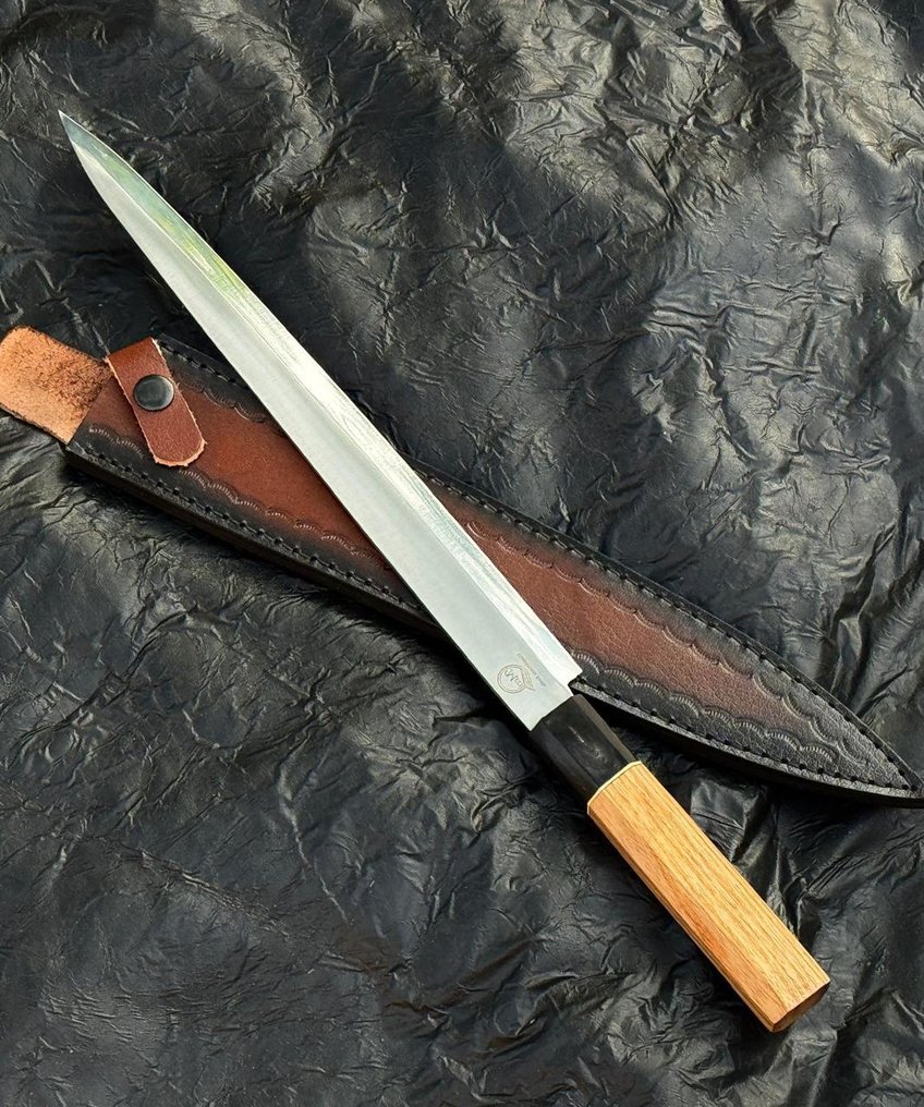 厨刀 -  厨房刀具 - 不锈钢12c27厨师刀，水牛角柄配ASH木柄 - 木头 - 亚洲 #1.0