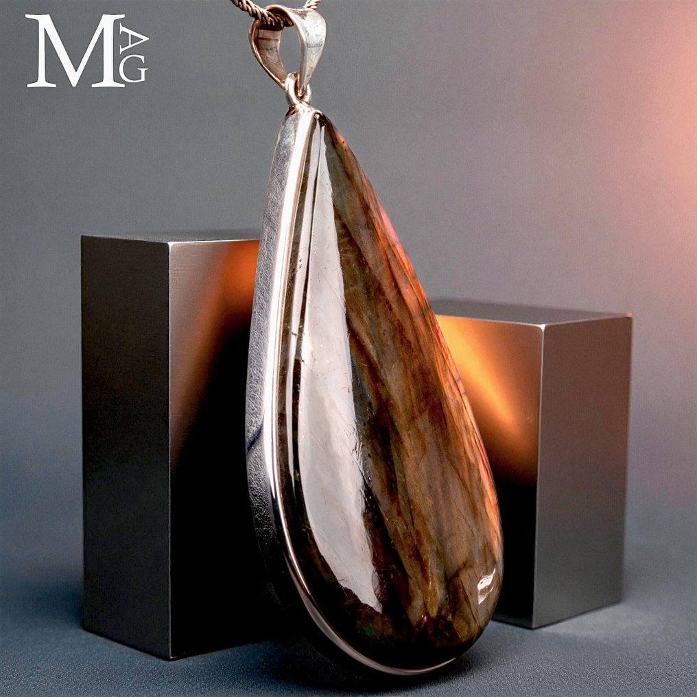 Extraordinary Silver Pendant - Superb Quality Labradorite with Unique Natural Reflexes - Certified - Height: 83 mm - Width: 40 mm- 44 g #3.2