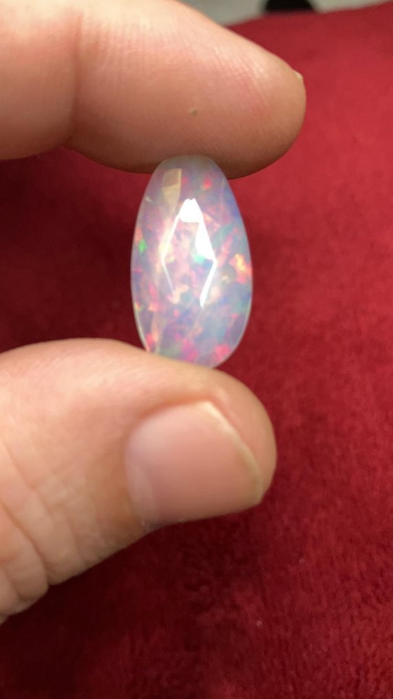 Opala Bloco facetado de fogo multicolor AAA+++ 4,5Ct- 0.9 g #4.3