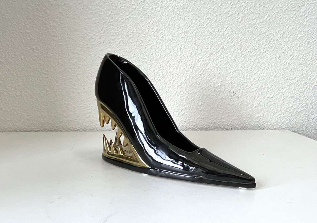 Γλυπτό, Artwork***Domina Schoen*** - 24 cm - Πήλινο - 2025 #1.0