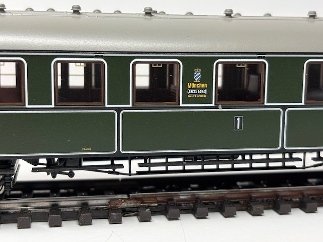 Roco H0 - 45581 Platin - Vagón de tren de pasajeros a escala (1) - Vía rápida tren de pasajeros 1ª/2ª/3ª clase - K.Bay.Sts.B #2.1