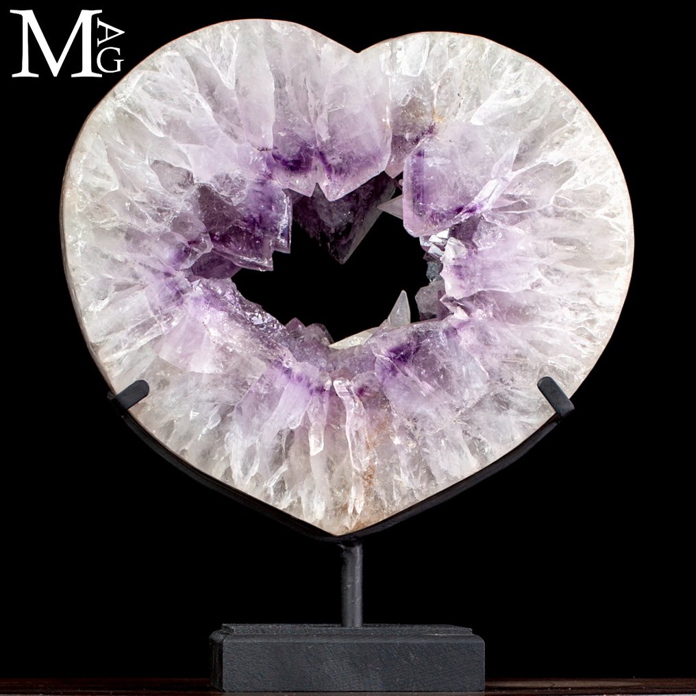 A True Wonder of Nature - Beautiful Quartz and Amethyst Hearts - Natural Crystallization - Height: 360 mm - Width: 300 mm- 9769 g #2.1