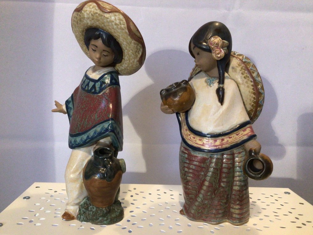Lladró - Statue, Pepita en Pedro - 19 cm - Earthenware - 1984 #1.0
