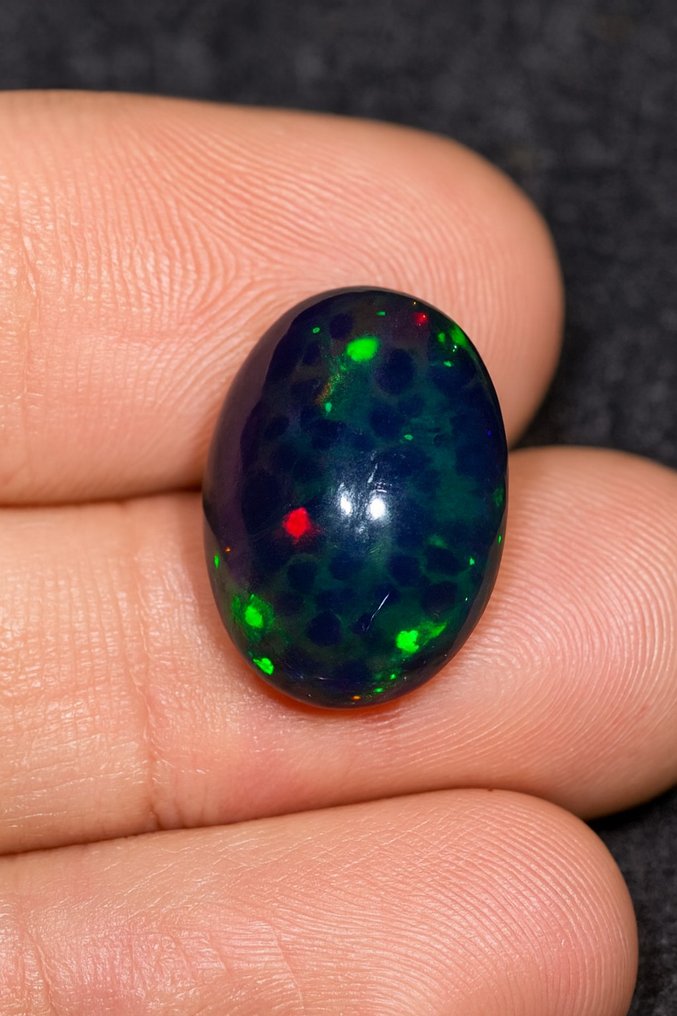 Opaal Vuurzwart multicolor 3 ct- 0.6 g #2.1