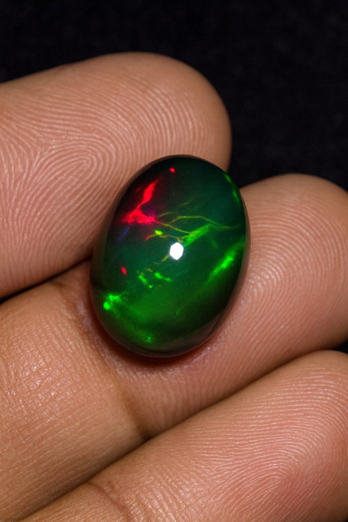 Opal Negru de foc multicolor 3 Ct- 0.6 g #1.0