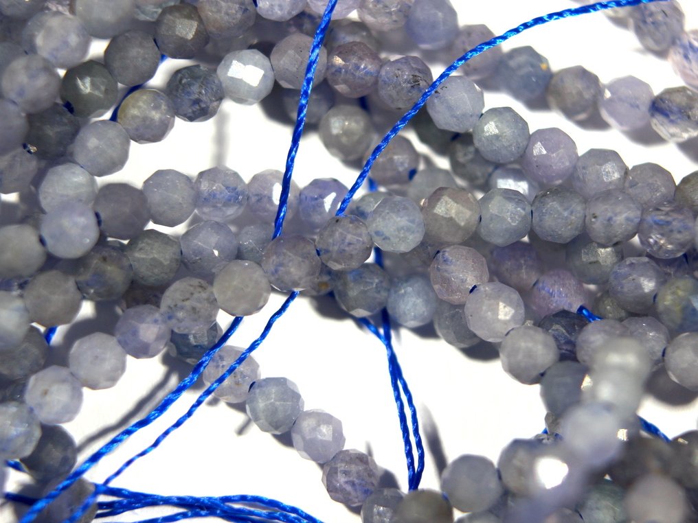 天然坦桑石珠串，长度82.80 线- 16.56 g - (3) #2.1