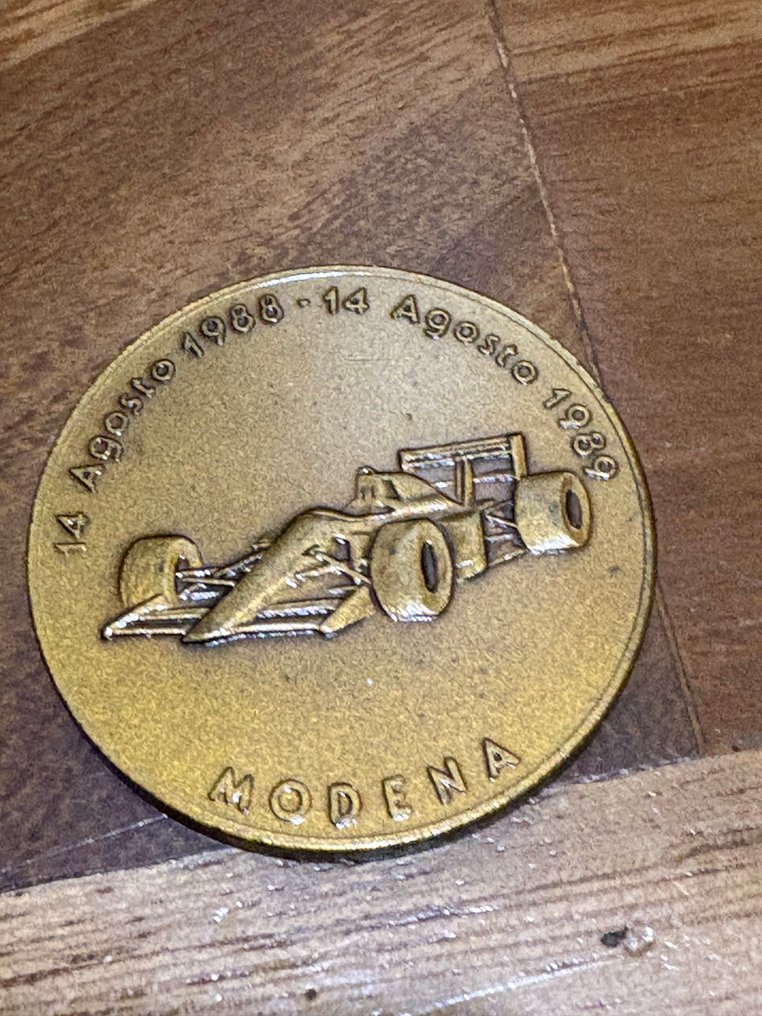 Emblem - Ferrari - moneta enzo Ferrari In bronzo - 2000 #2.1