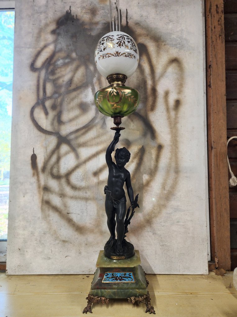 Ernest-Justin Ferrand (1846-1932) - Λάμπα πετρελαίου - Χαραγμένο με σμάλτο cloisonné, spelter, χαλκός, κρύσταλλος, γυαλί... - La Source #1.0