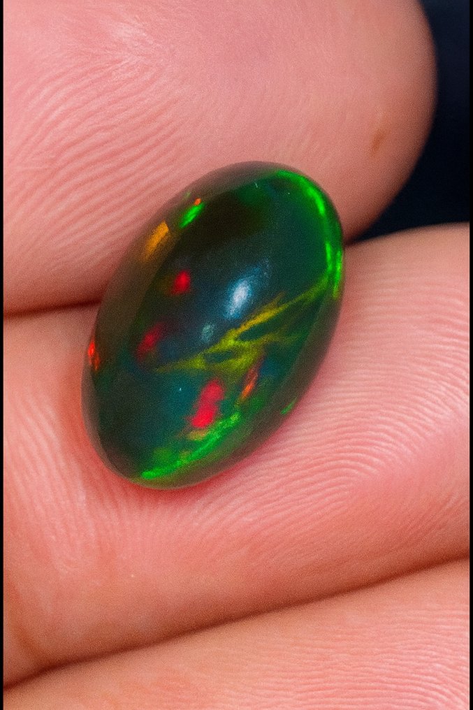Opal Negru de foc multicolor 3 Ct- 0.6 g #2.1