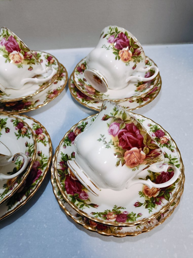 Royal Albert - Service à thé (12) - Os - Roses de l'Ancienne Contrée #1.0