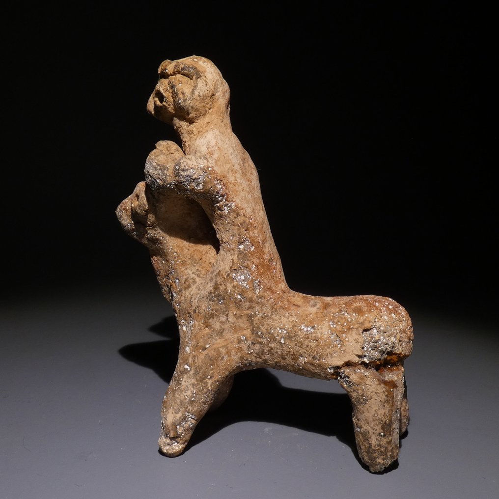 Mesopotamico Terracotta Toro con figura di guerriero. 8 cm di altezza. Syro-hittite, 2000 a.C. #2.1
