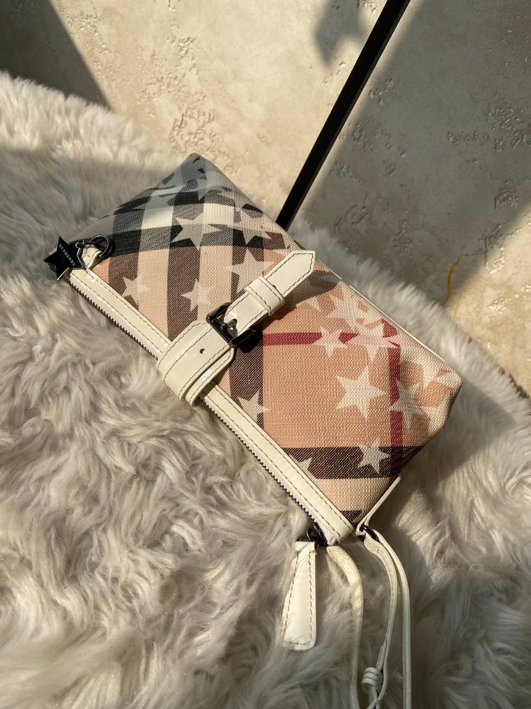 Burberry - Bag #2.1