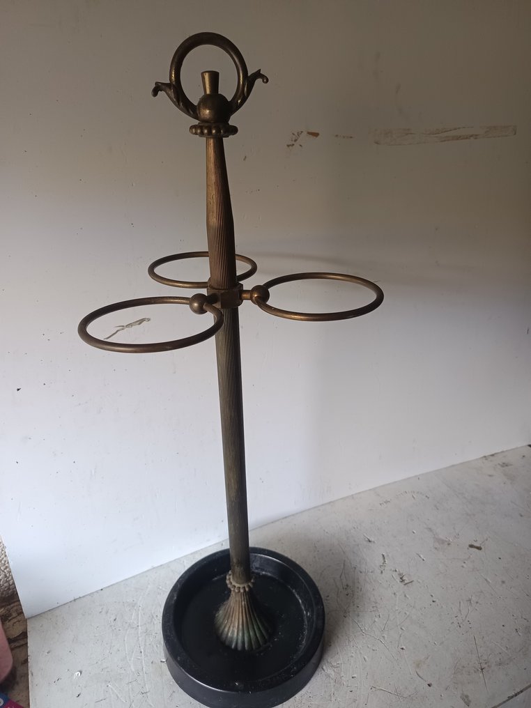 Sateenvarjoteline - Messinki #1.0