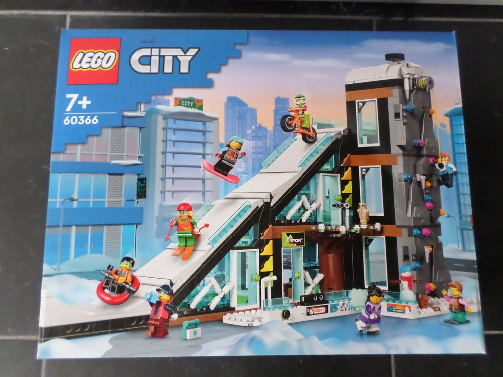 Lego Setat - 60366 - Oraș - Ski and Climbing Center. #1.0