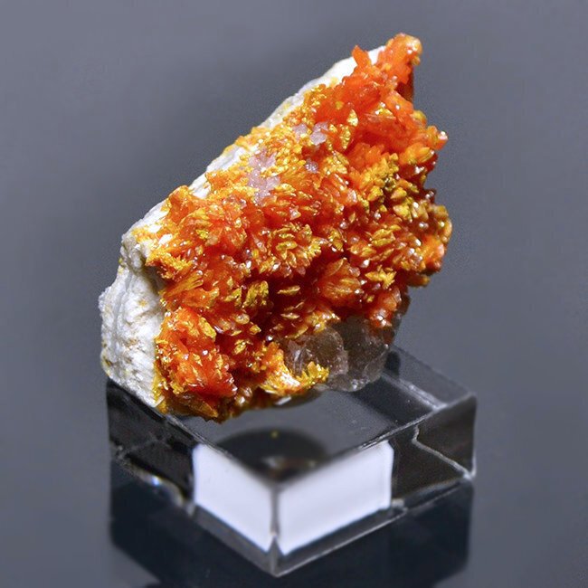 Orpimento Cristalli su matrice - Altezza: 2.5 cm - Larghezza: 4 cm- 16 g #4.3