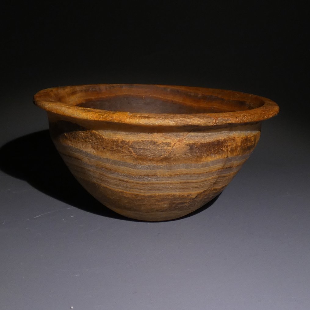 古埃及 大理石 容器。直径8.5厘米。中原，11-12世纪王朝，公元前2040年至1872年 #3.2