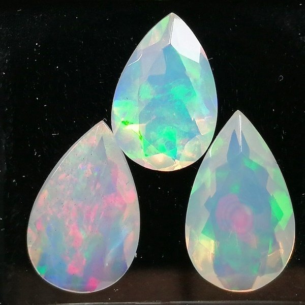 3 pcs Opal - 4.85 ct - Instituto Gemólogico Español (IGE) - Gra intensywnych kolorów #4.3