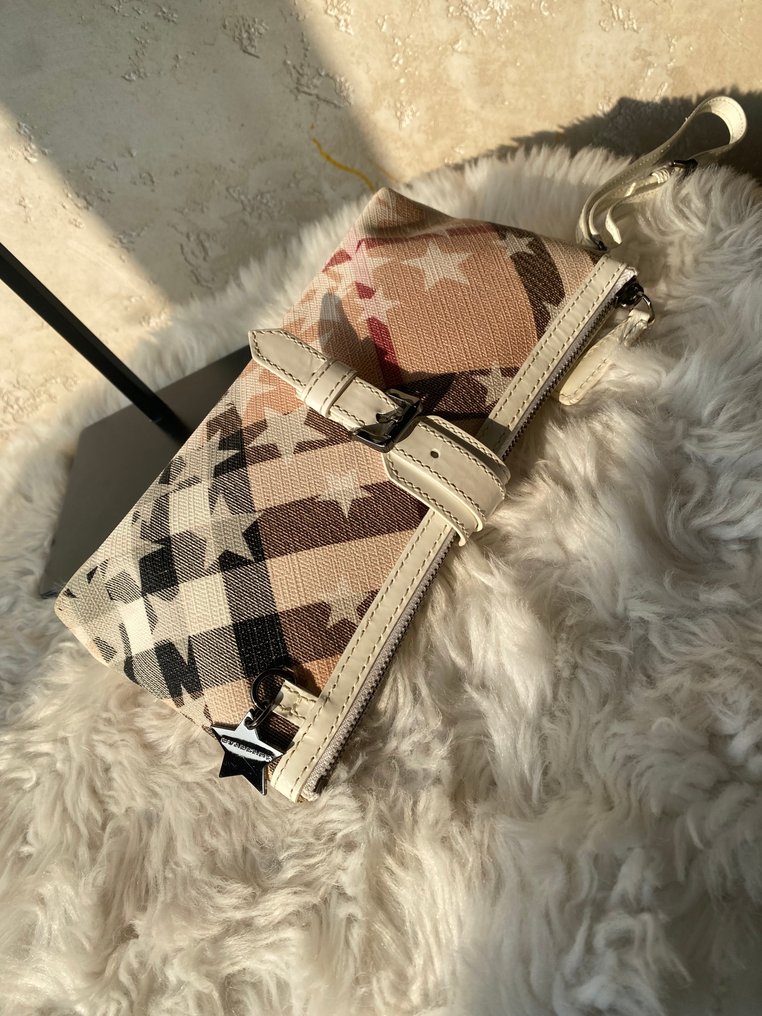 Burberry - Bag #3.2