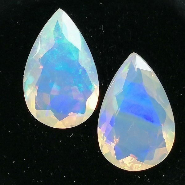 2 pcs Opal - 3.84 ct - Instituto Gemólogico Español (IGE) - Gra intensywnych kolorów #1.0