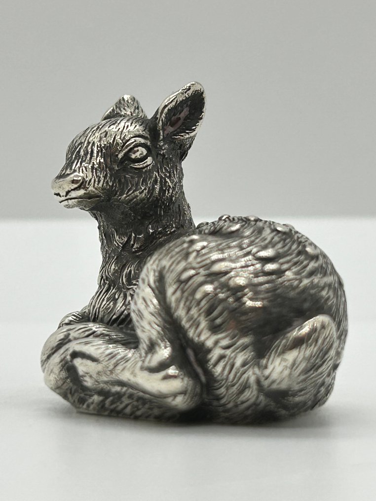 Fratelli Magrino- NO RESERVE PRICE - Rzeźba, Cerbiatto accucciato - 4.5 cm - Laminato argento #1.0