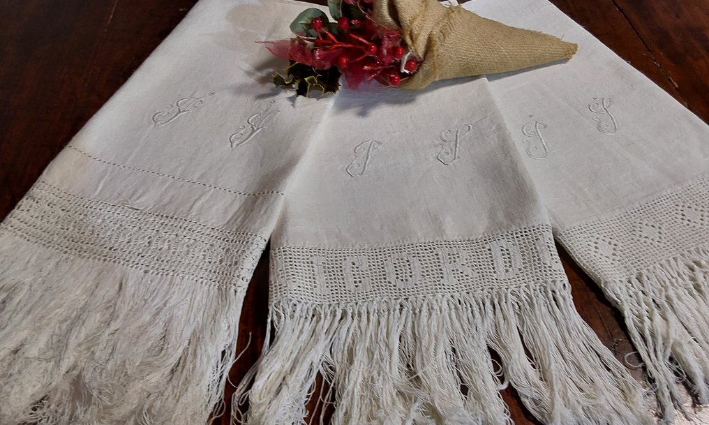Towel (3) - 115 cm - 65 cm - Ancient embroidery #1.0