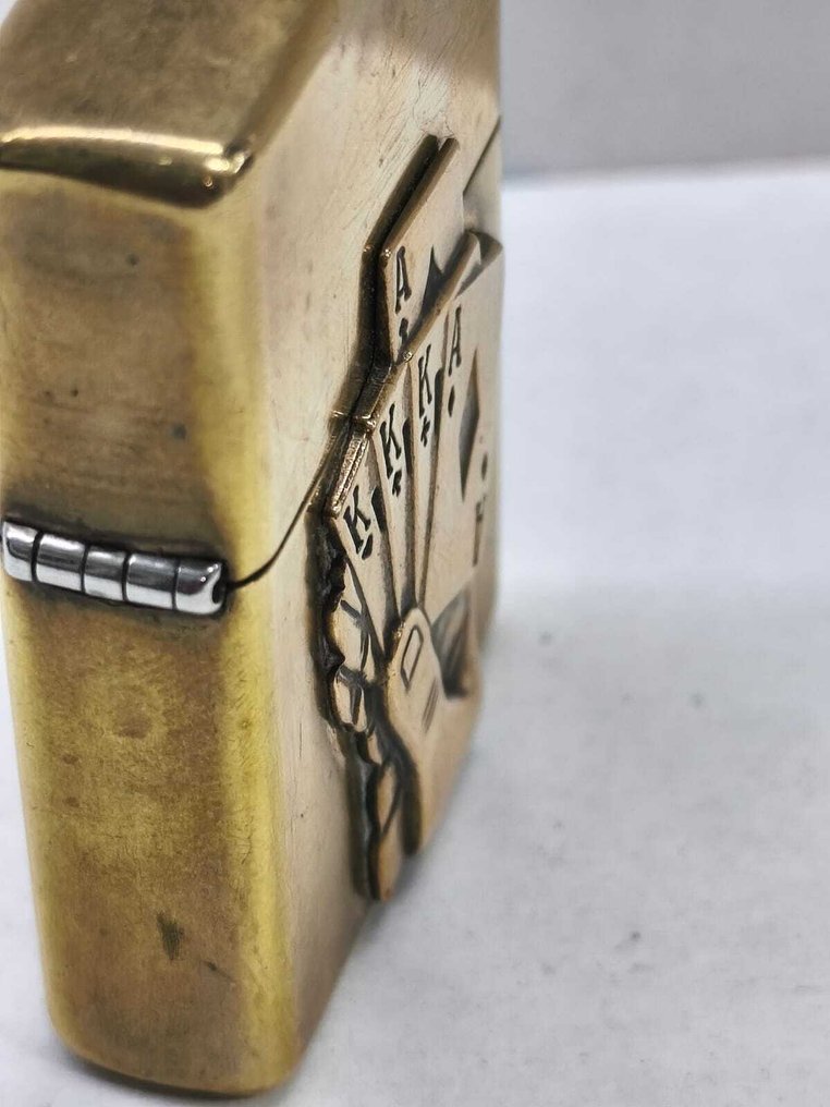 Zippo - Zippo Poker - Sem preço de reserva - Isqueiro de bolso - Latão #1.0