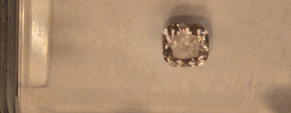 χωρίς τιμή ασφαλείας - 1 pcs Διαμάντι  (Φυσικού χρώματος)  - 0.31 ct - Σμαράγδι - Fancy Απαλό μοβ Ροζ - I2 - HRD Αμβέρσας #4.3