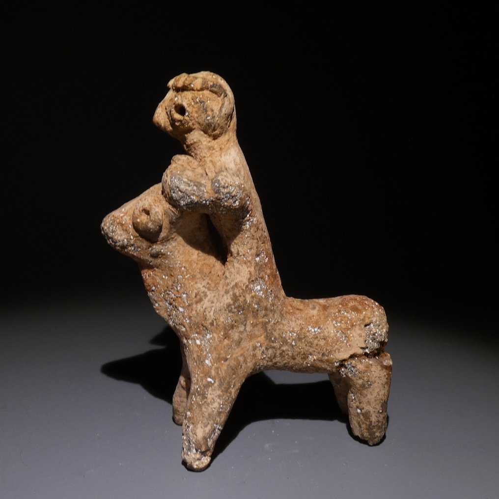 Mesopotamico Terracotta Toro con figura di guerriero. 8 cm di altezza. Syro-hittite, 2000 a.C. #1.0