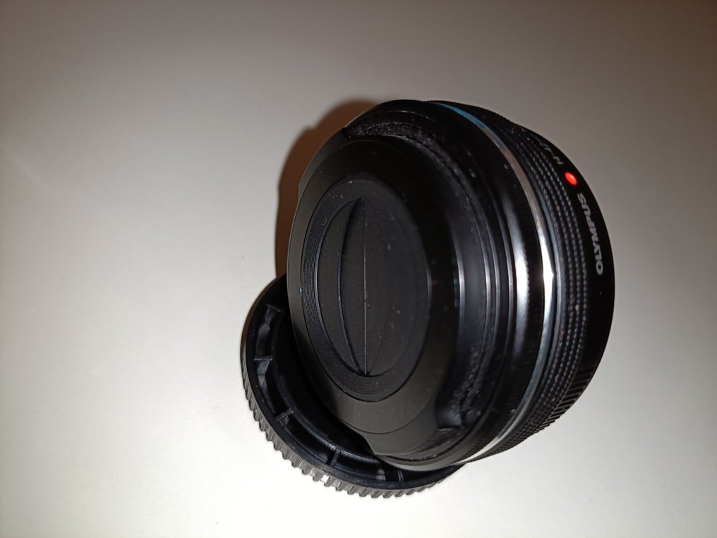 Olympus M.Zuiko Digital ED 14-42mm f3.5-5.6 EZ MSC Negro / MINT / Tapa automatica Objectif principal #4.3