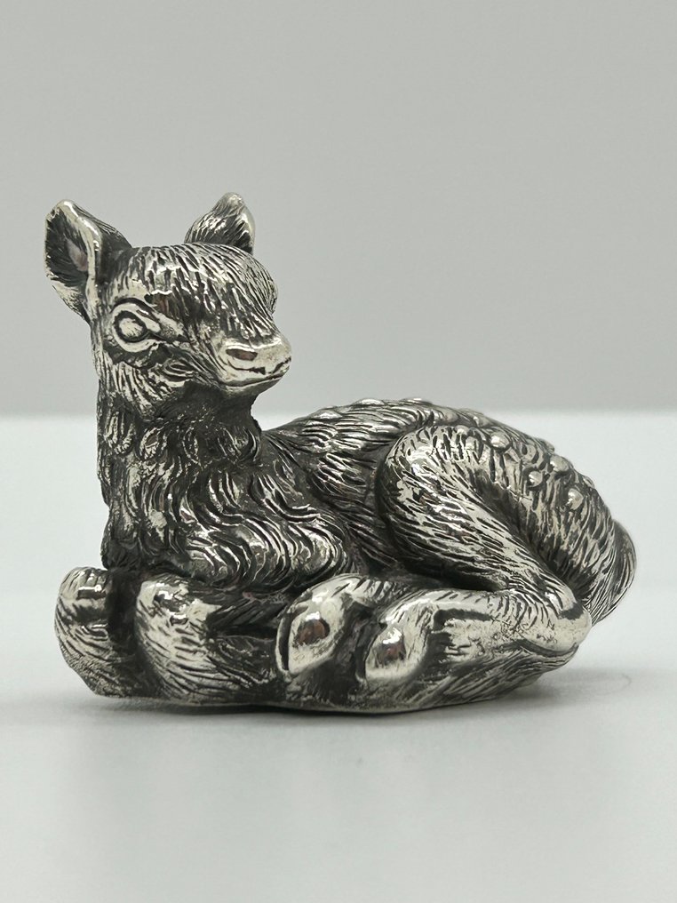 Fratelli Magrino- NO RESERVE PRICE - Rzeźba, Cerbiatto accucciato - 4.5 cm - Laminato argento #1.0