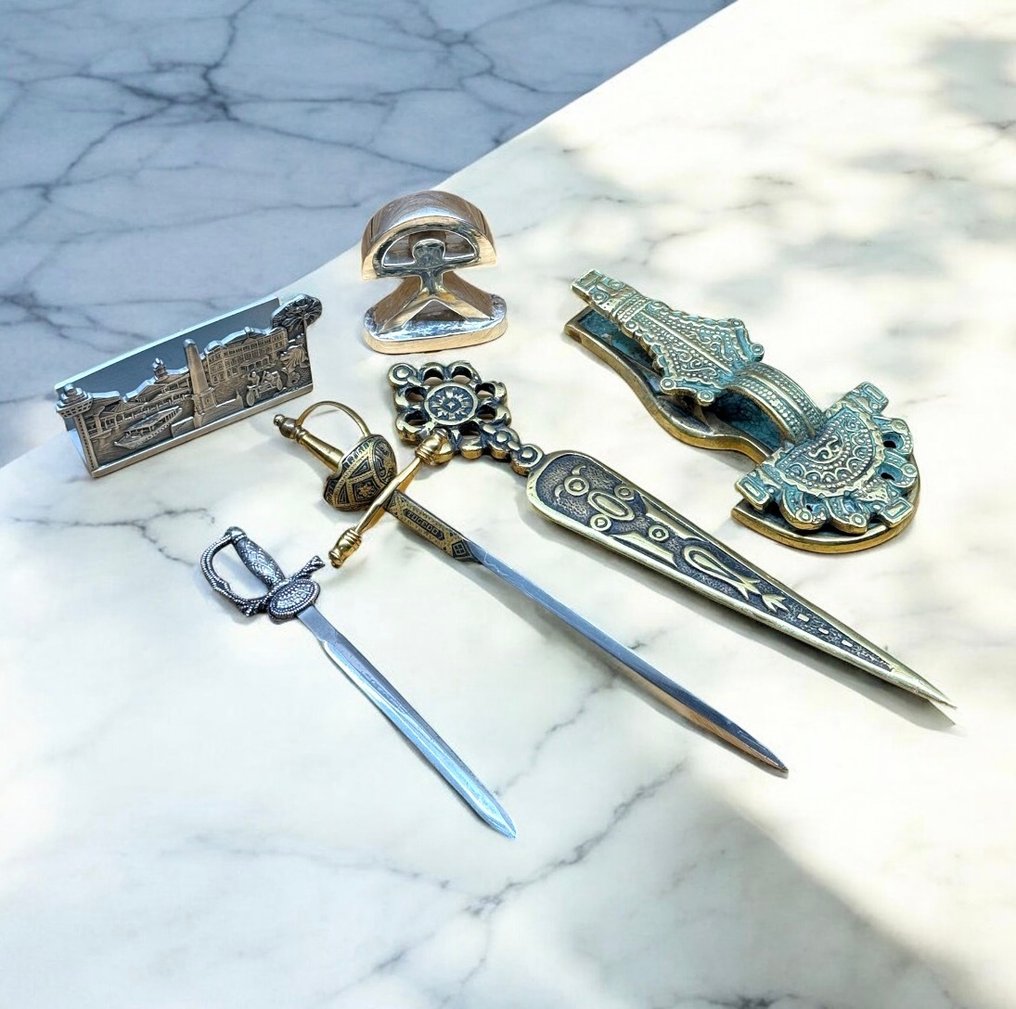 Themed collection - Office objects - Paperweight - Paper press #1.0