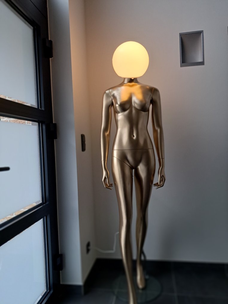 Mannequin - Kunstzinnige gouden mannequin/lamp - Resin, polyester #1.0