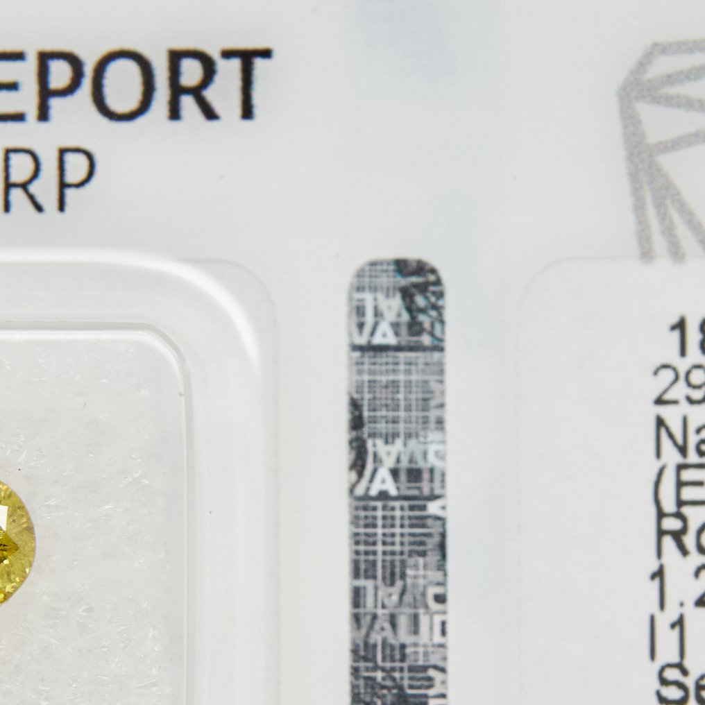 No Reserve Price - 3 pcs Diamond  (Colour-treated)  - 1.27 ct - Round - I1, I2, I3 - Gem Report Antwerp (GRA) #3.2