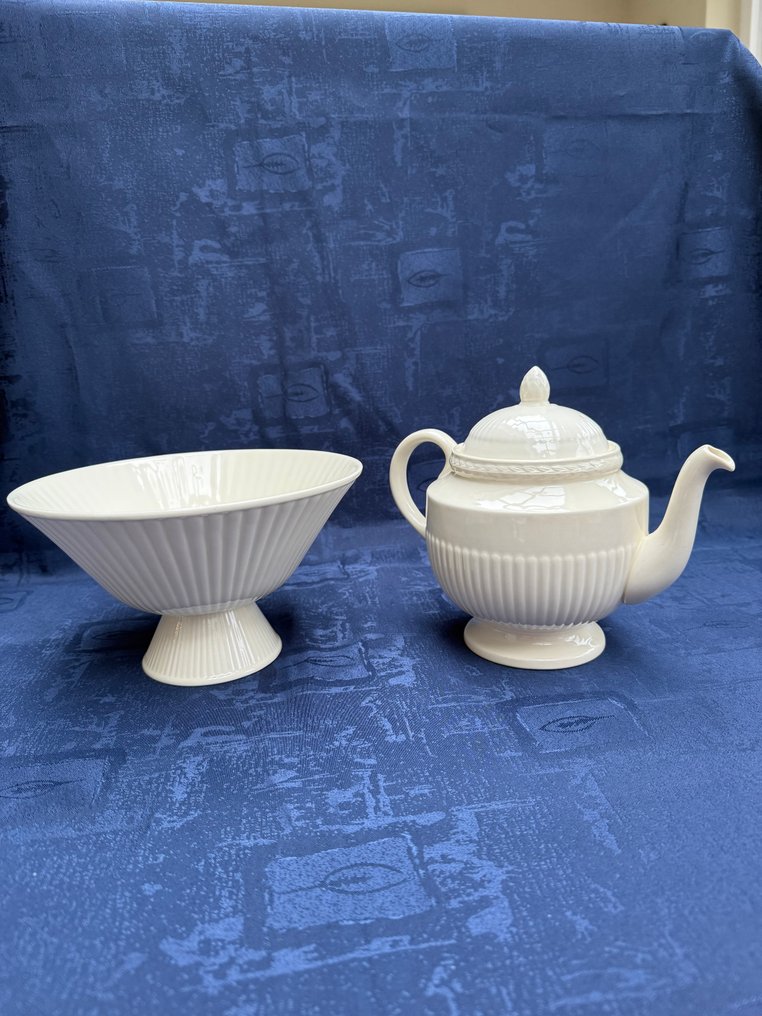 Wedgwood - Table service (2) - Porcelain - John Goodwin-Edme #1.0