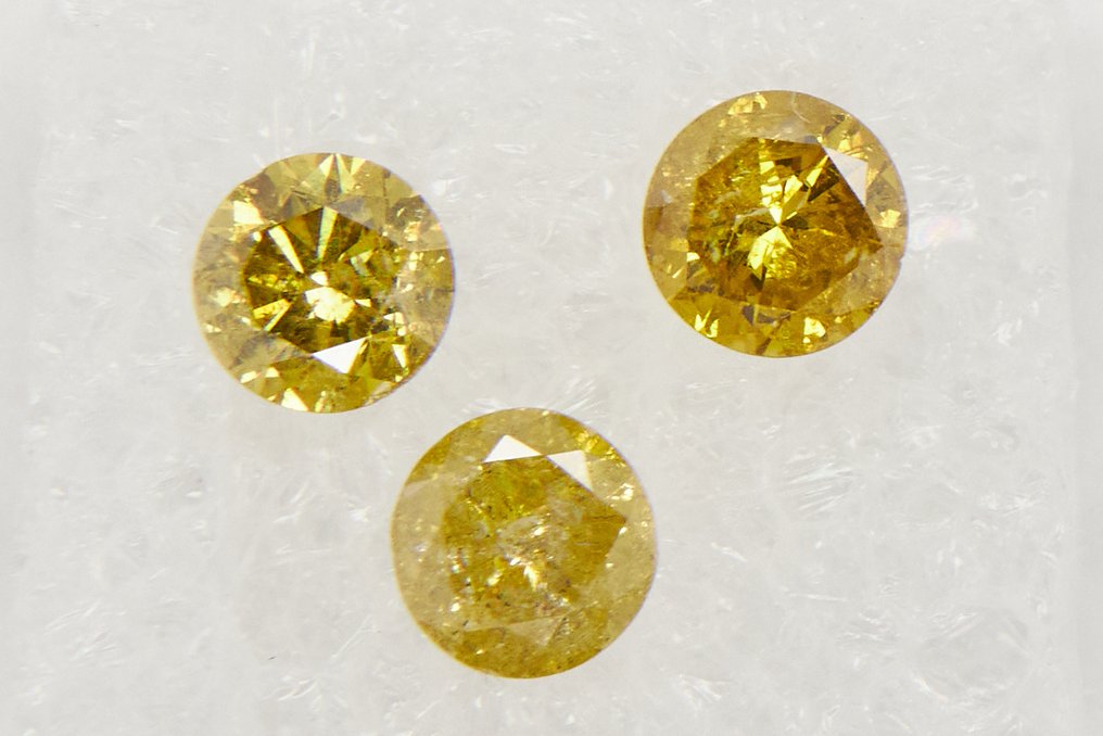 沒有保留價 - 3 pcs 鑽石  (經顏色處理)  - 1.20 ct - 圓形 - I2, I3 - Gem Report Antwerp (GRA) #2.1