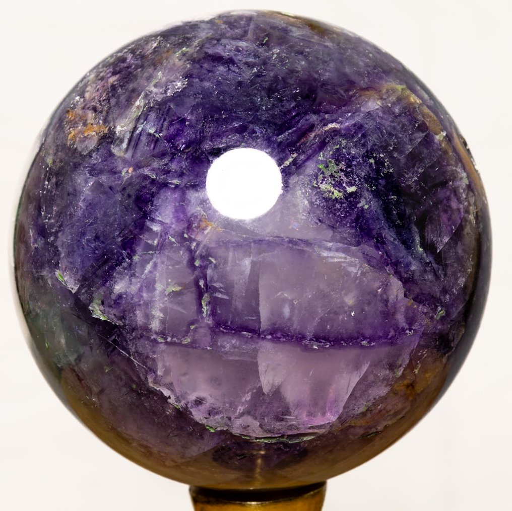 Fluorit Finpolerad flerfärgad fluoritsfär - Höjd: 10.07 cm - Bredd: 10.07 cm- 2000 g #3.2