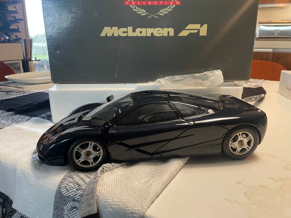 MiniChamps 1:12 - Model car - McLaren F1 #1.0