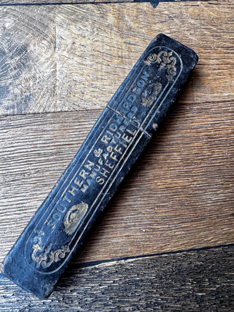 1850 Joseph Elliot's Silver Steel Privately Design Masonic Razor. - Razor #3.2