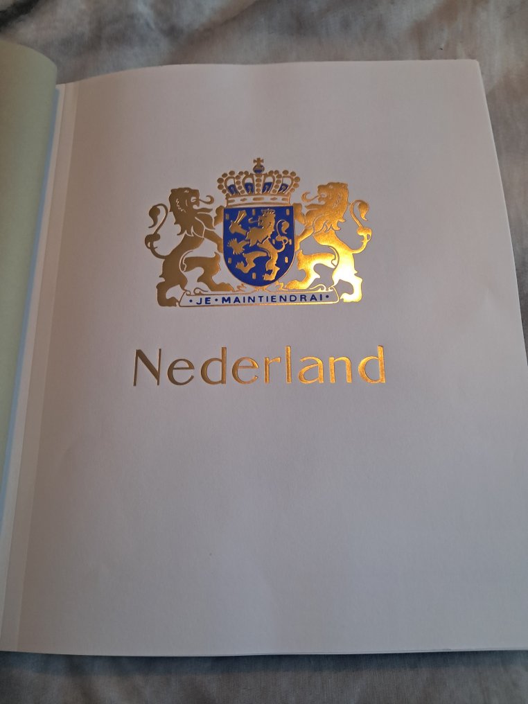 Holanda  - Bela coleção de 1995 a 2004 em um álbum Davo impecável, € 166 (preço nominal). #2.1
